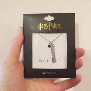 Slytherin Silver Bar Necklave with Green Crystal